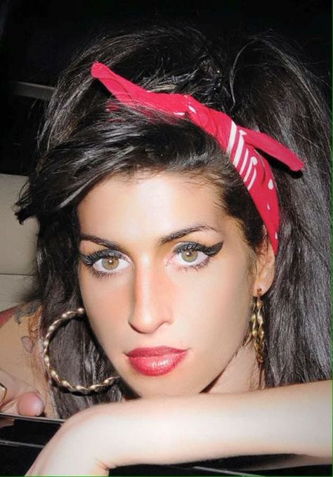AMY WINEHOUSE